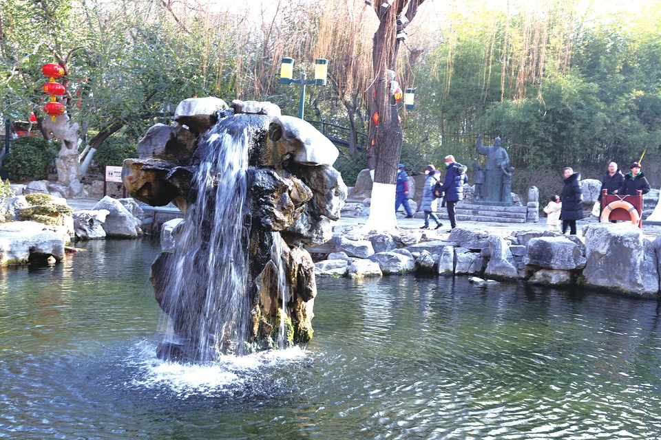 济南月牙泉持续喷涌超200天