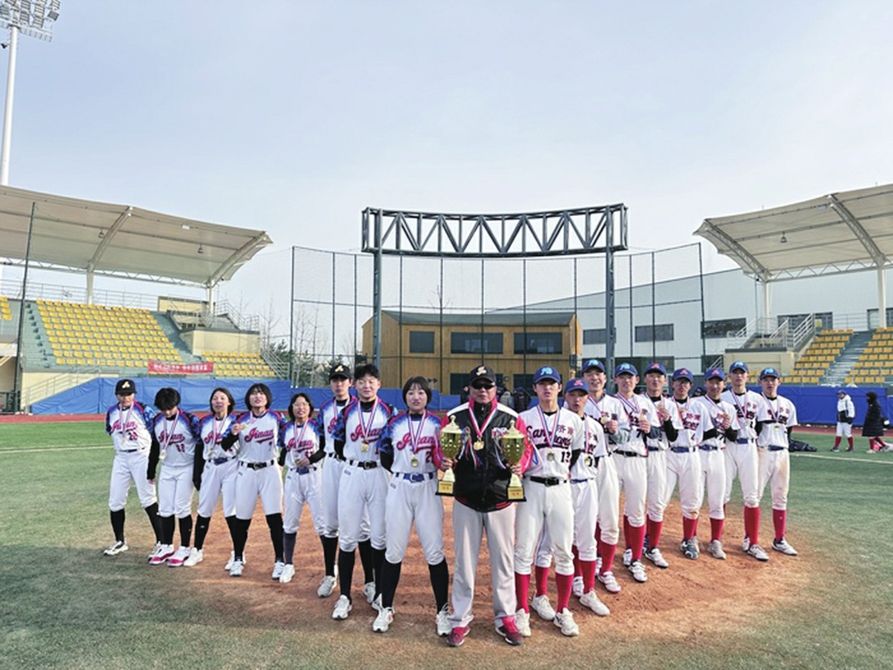 双冠王！ 济南三中男子棒球和女子垒球分获全省金牌