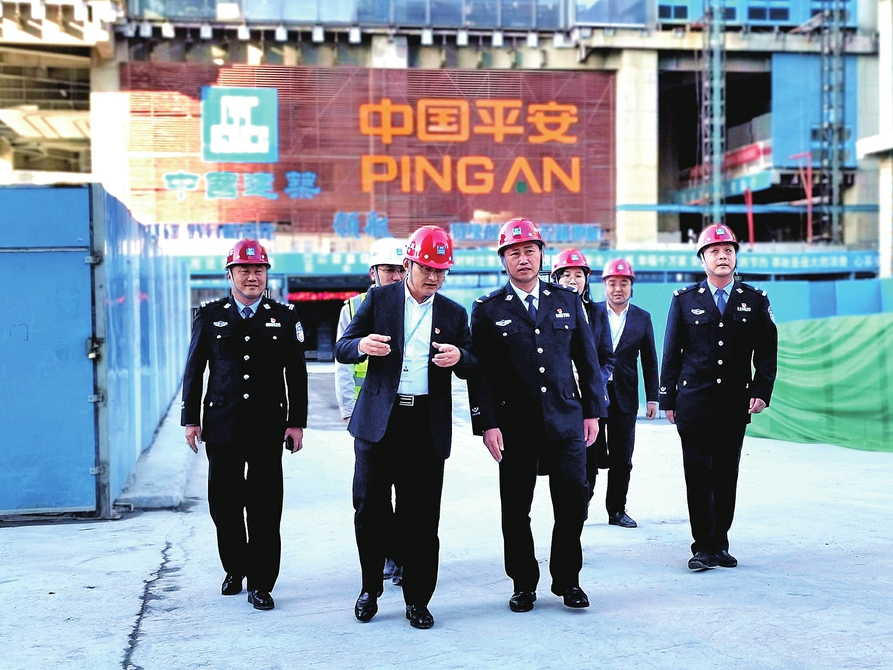 历下公安结合辖区实际出实招见实效 立足“四抓”打好“服务战”