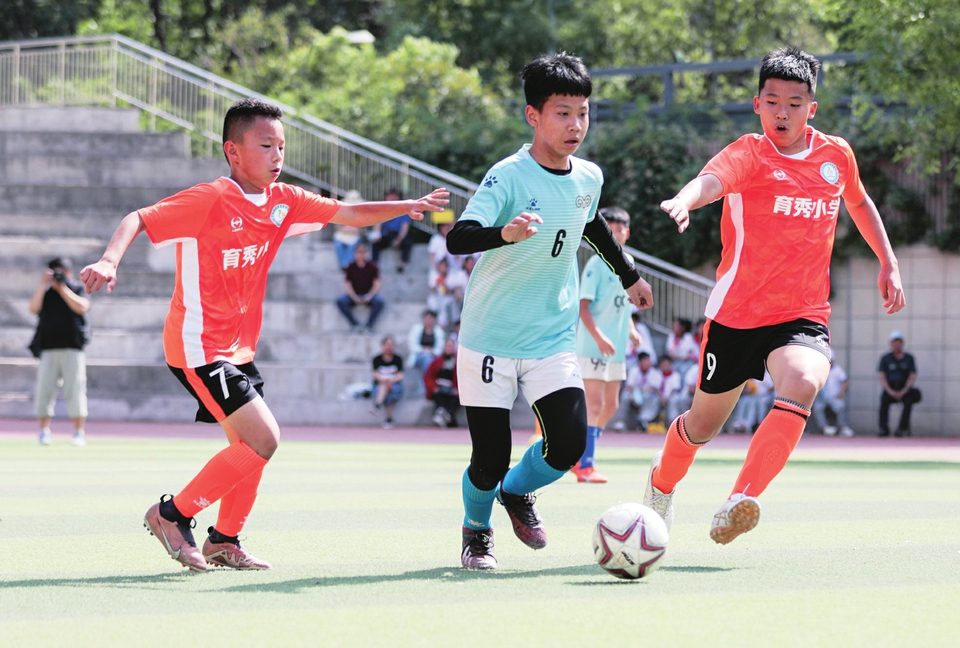 男女足双双闯入全国总决赛 泉城“足球小将”闪耀绿茵赛场