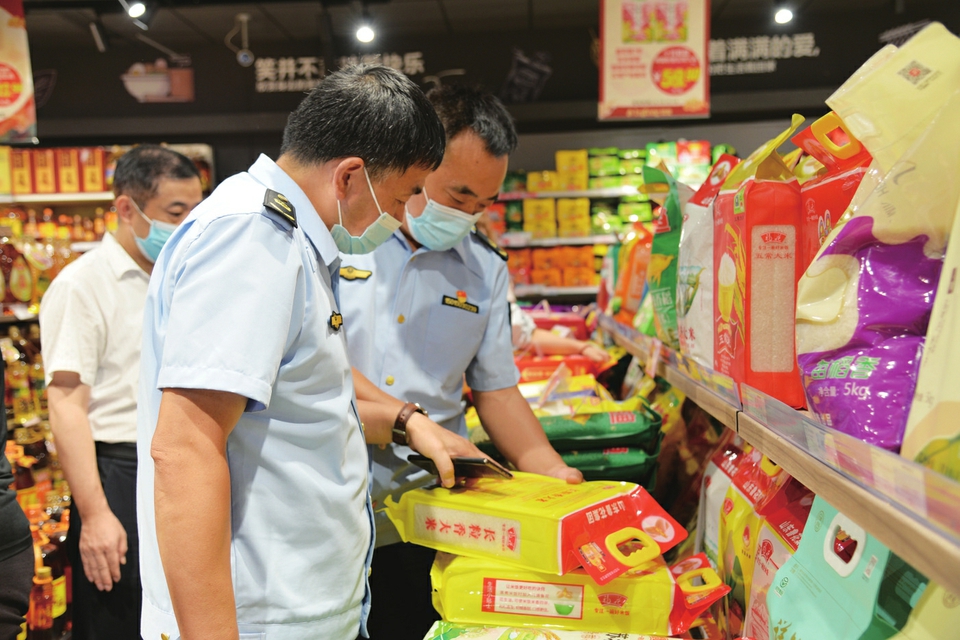 执法“有温度”发展“有劲度” 济南市市场监管综合行政执法支队“执法+服务”助力优化营商环境