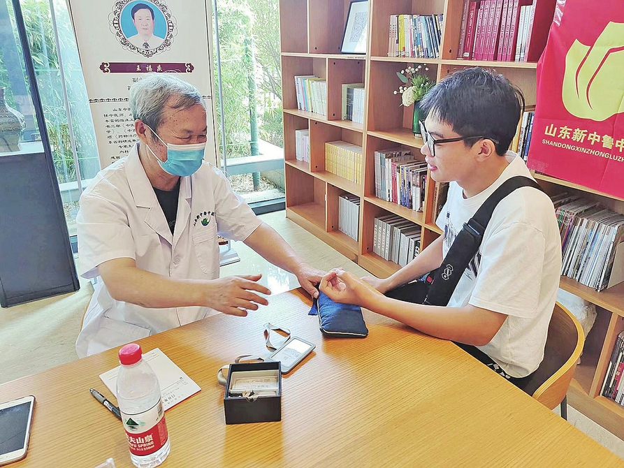 志愿为民走在前 播撒大爱暖人间 济南市各区县开展各类特色活动，让志愿服务接地气更贴心