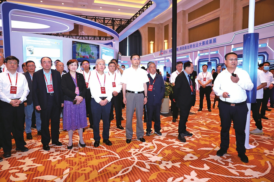 擦亮“海右人才节” 再现“济南名士多” 办一次节 聚一批才 兴一座城——写在首届“海右人才节”闭幕之际