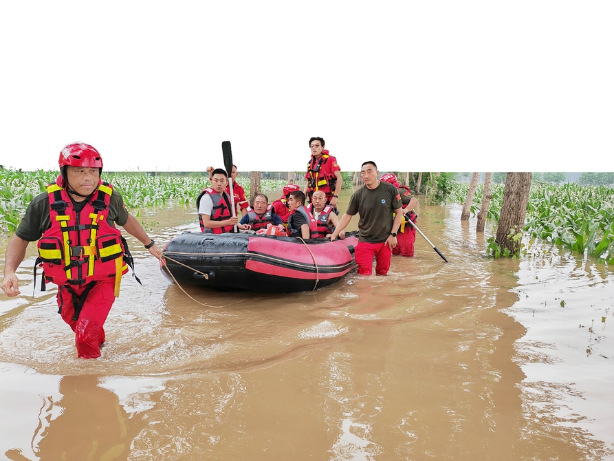 4支救援队转移群众1500余人次 京冀救援吹响“莱芜号”