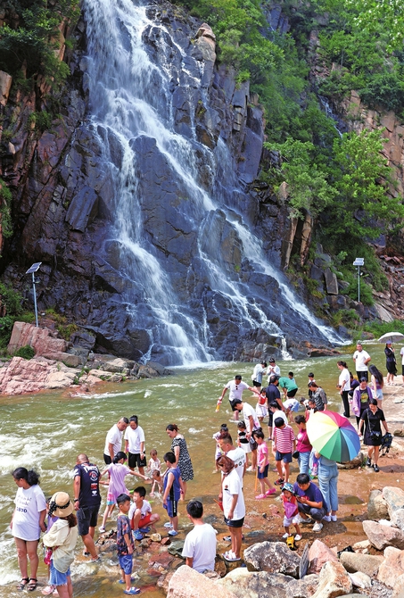 叠泉飞瀑缤纷夏 最是悠然见南山！来一场说走就走的“生态疗愈”