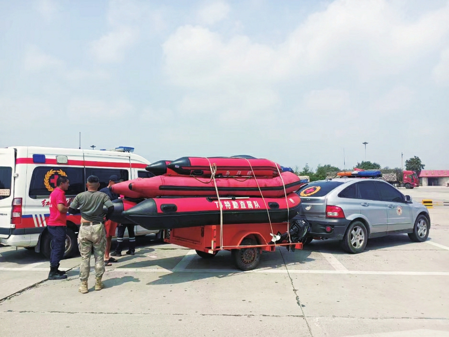 济南各支救援队广受赞誉 驰援河北他们很济南