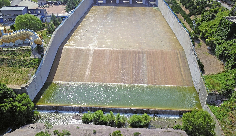 泉水复涌背后的保泉战役：兴建引黄水库关停市区水厂开展回灌补源科技助力增雨