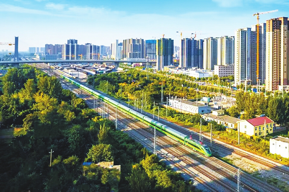 新列车运行图今起实行 济南至济南环线新增“绿巨人”动车组列车1对