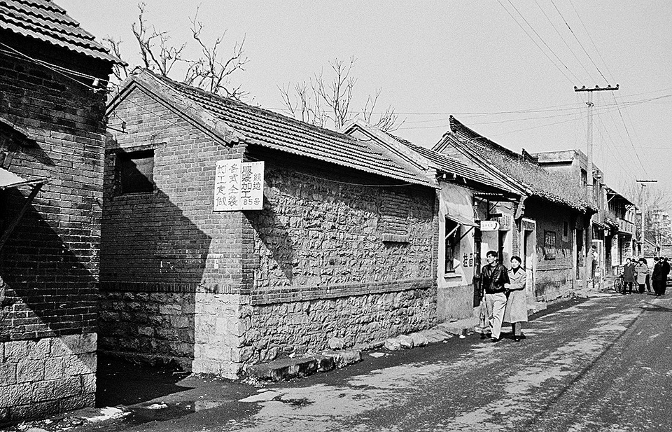 六扇门八字墙，县衙东西有古巷