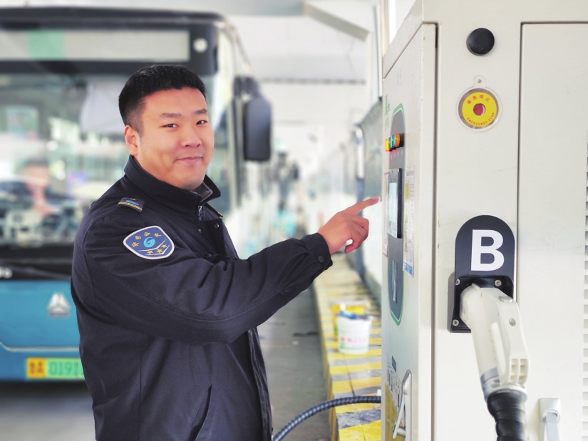 公交驾驶员用上新充电桩